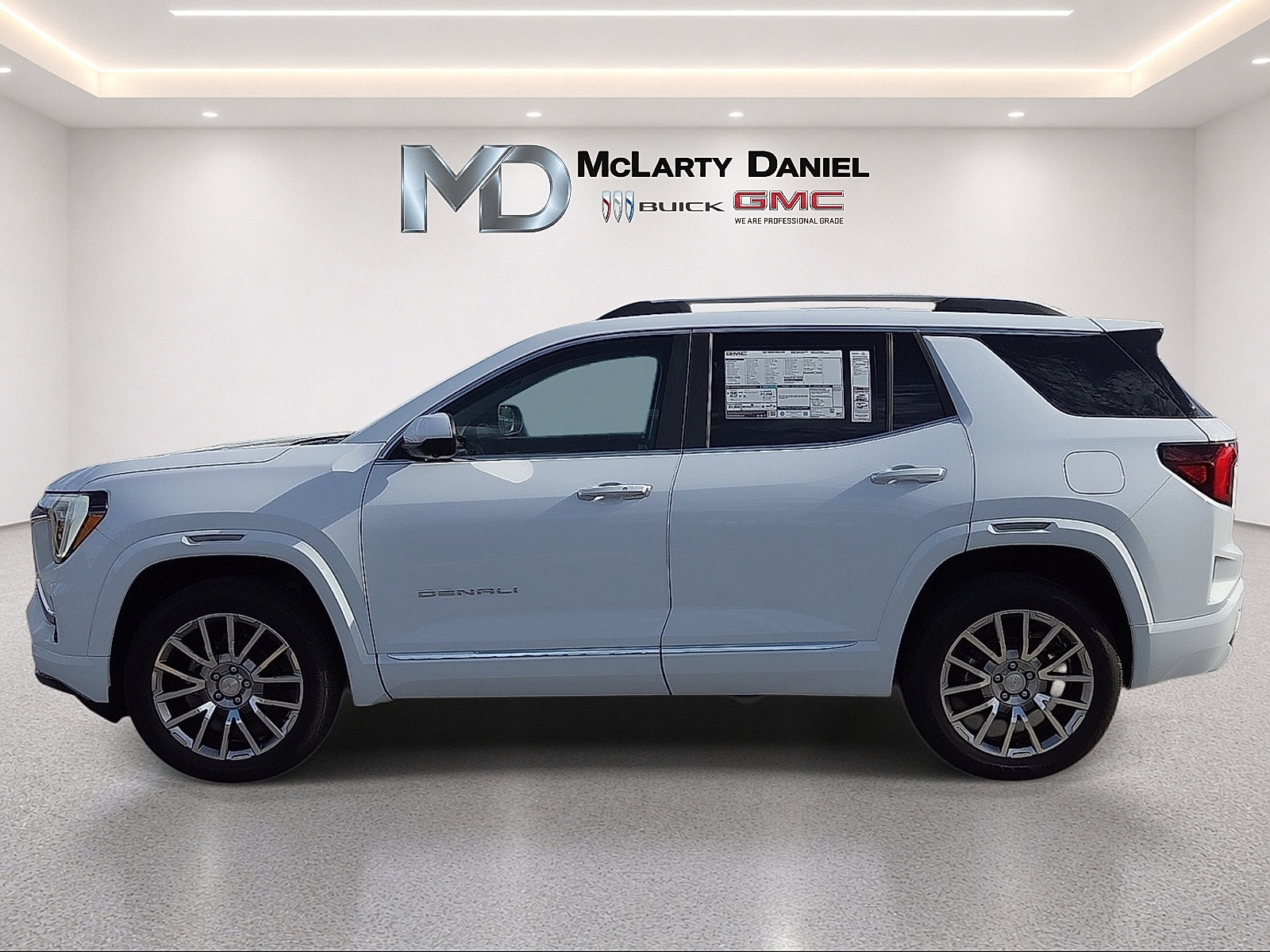 New 2027 GMC Terrain Denali w/ LPO, Floor Liner Package AWD/4WD image 3
