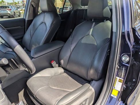 Used 2021 Toyota Camry XSE image 11