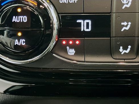 Used 2024 Chevrolet Trax RS image 20