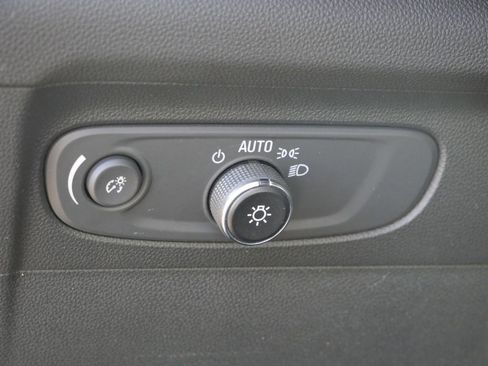 Used 2023 Buick Envision Essence w/ Sport Touring Package image 34