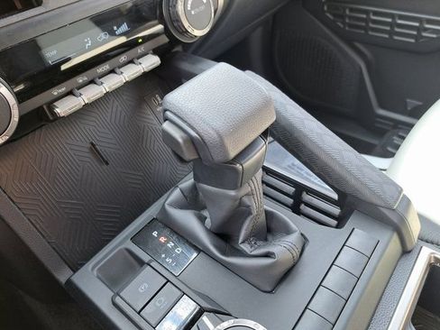 Used 2025 Toyota 4Runner SR5 AWD/4WD image 19