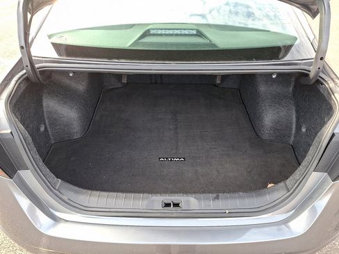 Used 2024 Nissan Altima 2.5 SV image 18