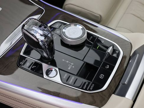 Used 2021 BMW ALPINA XB7 image 6