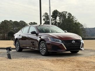 Used 2025 Nissan Altima 2.5 SV video 1