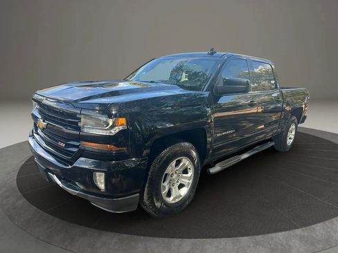 Used 2017 Chevrolet Silverado 1500 LT w/ All Star Edition image 6