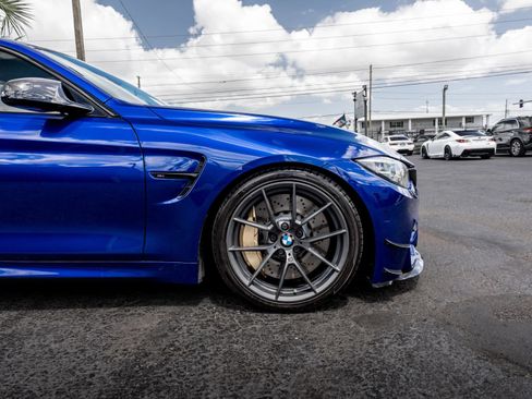 Used 2019 BMW M4 CS RWD image 11
