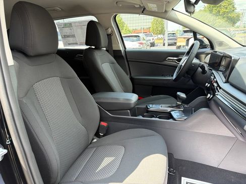 New 2026 Kia Sportage LX AWD/4WD image 11