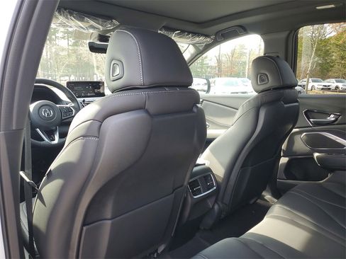New 2026 Acura RDX SH-AWD image 12