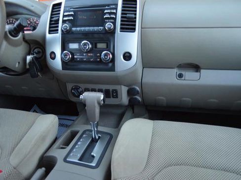 Used 2014 Nissan Frontier SV w/ SV Value Truck Package image 21