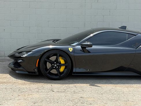 Used 2021 Ferrari SF90 Stradale AWD/4WD image 10