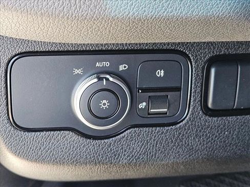 Used 2022 Mercedes-Benz Sprinter 2500 image 10
