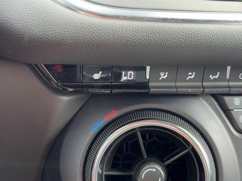 Used 2024 Chevrolet Blazer LT FWD image 19