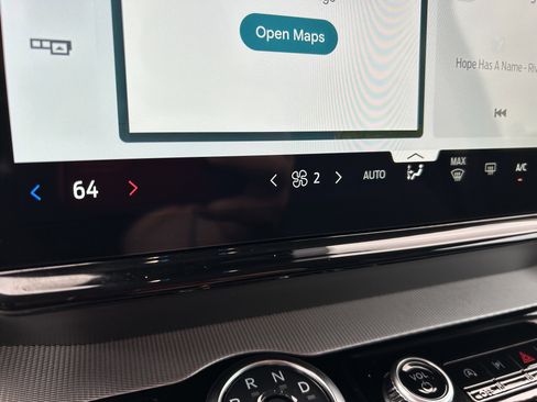 Used 2025 Ford Expedition Active image 19