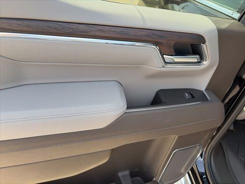 New 2026 GMC Sierra 1500 SLT w/ SLT Premium Package image 12