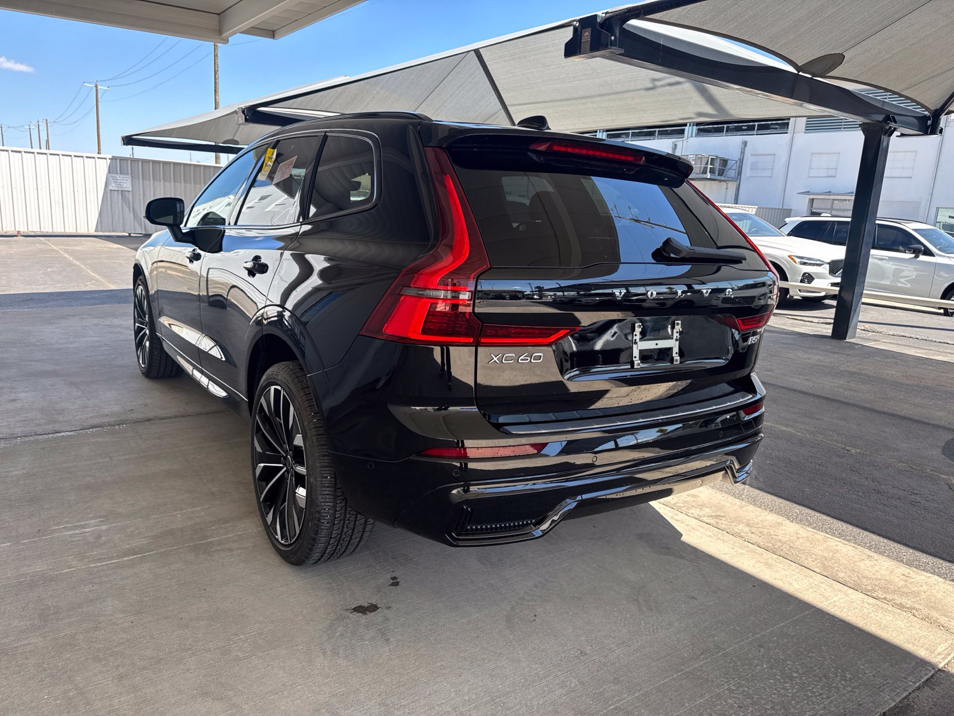 Certified 2026 Volvo XC60 B5 Ultra AWD/4WD image 10