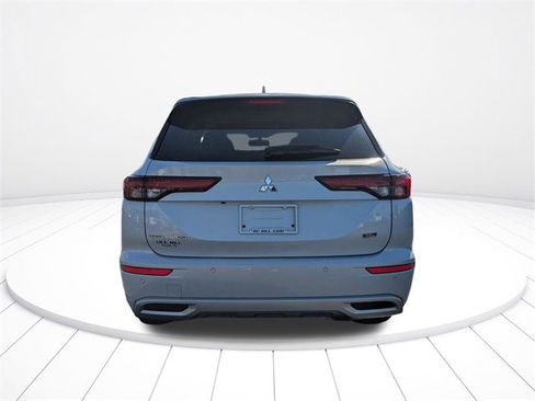 Used 2022 Mitsubishi Outlander SEL image 4