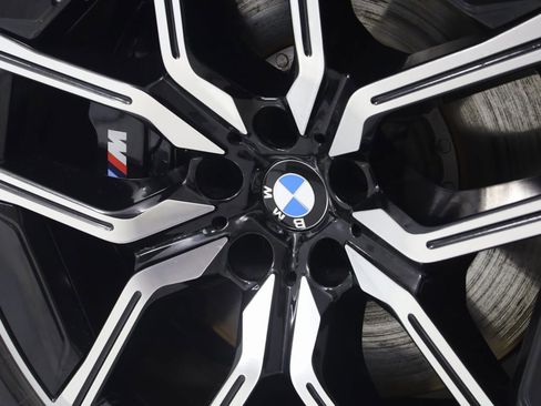 Used 2023 BMW 740i w/ Parking Assistance Package image 20