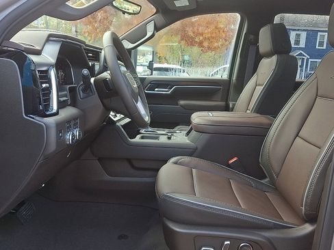 New 2026 GMC Sierra 2500 Denali w/ Denali Reserve Package image 15