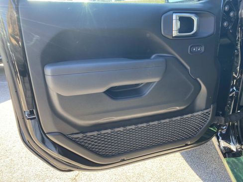 New 2026 Jeep Gladiator Sport image 11