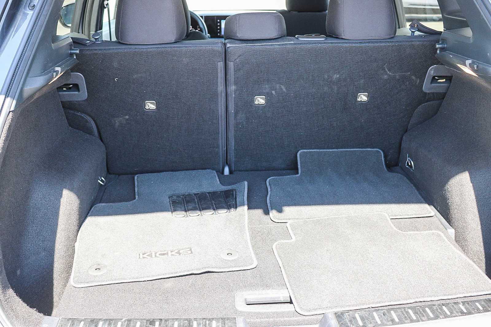 Used 2025 Nissan Kicks SV w/ Illumination Package FWD image 25
