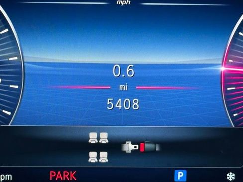 Certified 2025 Mercedes-Benz GLS 450 4MATIC image 17