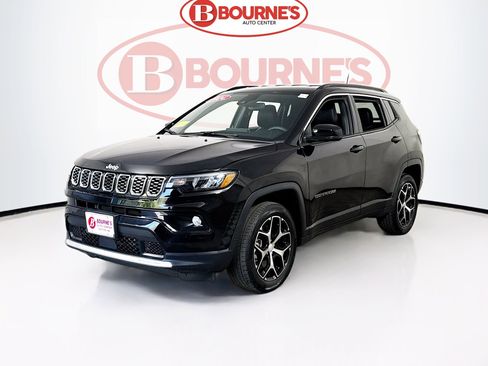 Used 2024 Jeep Compass Limited AWD/4WD image 5