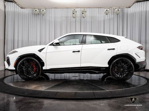 Used 2026 Lamborghini Urus SE AWD/4WD image 7