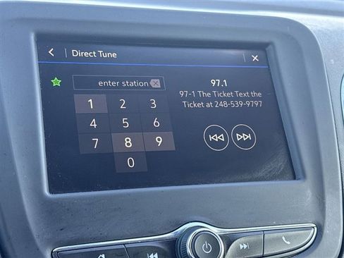 Certified 2022 Chevrolet Equinox LT image 13