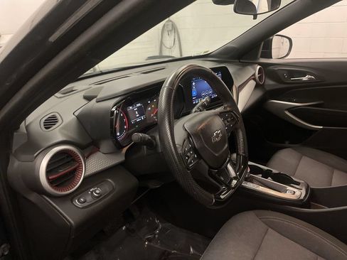 Used 2024 Chevrolet Trax RS w/ Driver Confidence Package FWD image 4
