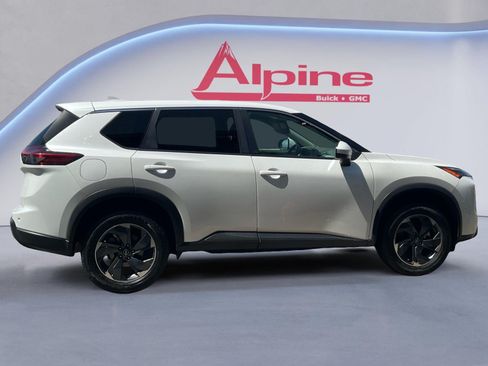 Used 2025 Nissan Rogue SV AWD/4WD image 6