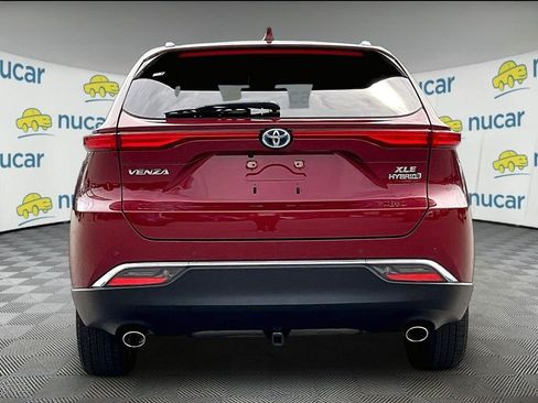 Used 2023 Toyota Venza XLE AWD/4WD image 5