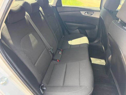 Used 2019 Kia Forte LXS FWD image 35