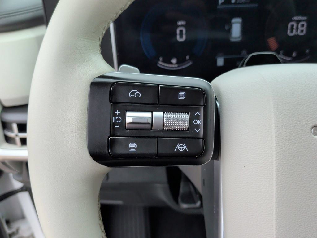 Used 2026 Hyundai Santa Fe SEL FWD image 15