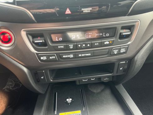 Used 2025 Honda Passport EX-L image 19