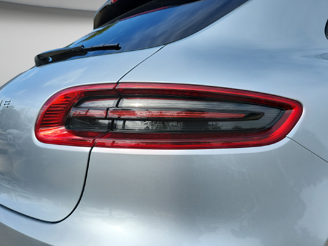 Used 2017 Porsche Macan AWD/4WD image 14
