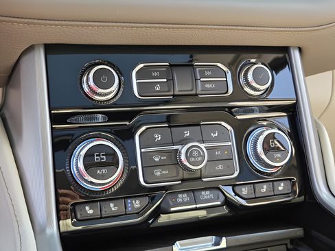 Used 2024 GMC Yukon Denali w/ Max Trailering Package RWD image 16