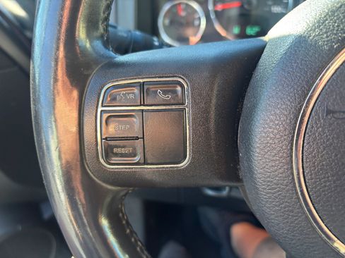 Used 2012 Jeep Liberty Sport image 16