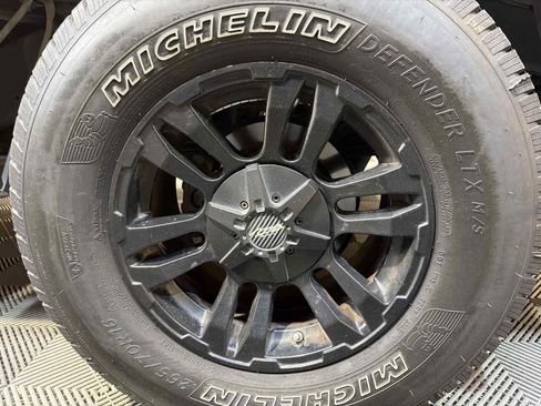 Used 2007 Nissan Frontier SE w/ Power Pkg AWD/4WD image 26