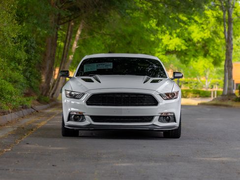 Used 2017 Ford Mustang GT Premium w/ Equipment Group 401A image 33