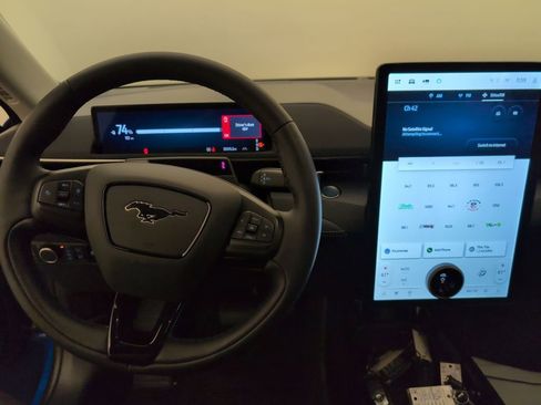 Certified 2025 Ford Mustang Mach-E Select w/ Comfort Package Lite image 24