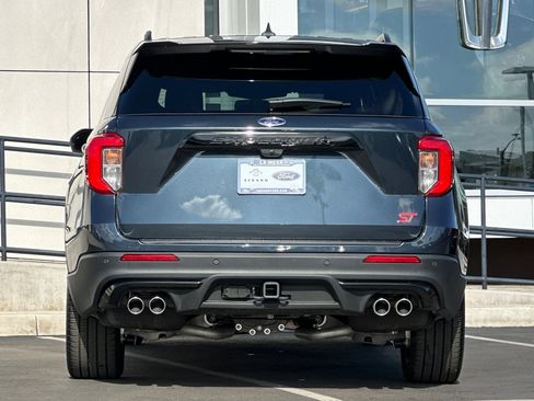 Used 2024 Ford Explorer ST w/ Equipment Group 401A image 4