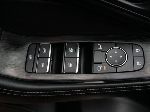 Certified 2023 Nissan Rogue SL w/ SL Premium Package AWD/4WD image 17