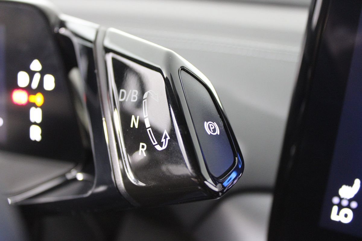 Used 2024 Volkswagen ID.4 2WD image 18