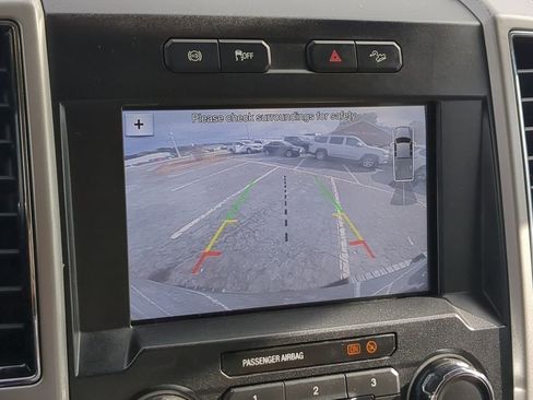 Used 2019 Ford F250 Lariat w/ Chrome Package image 18