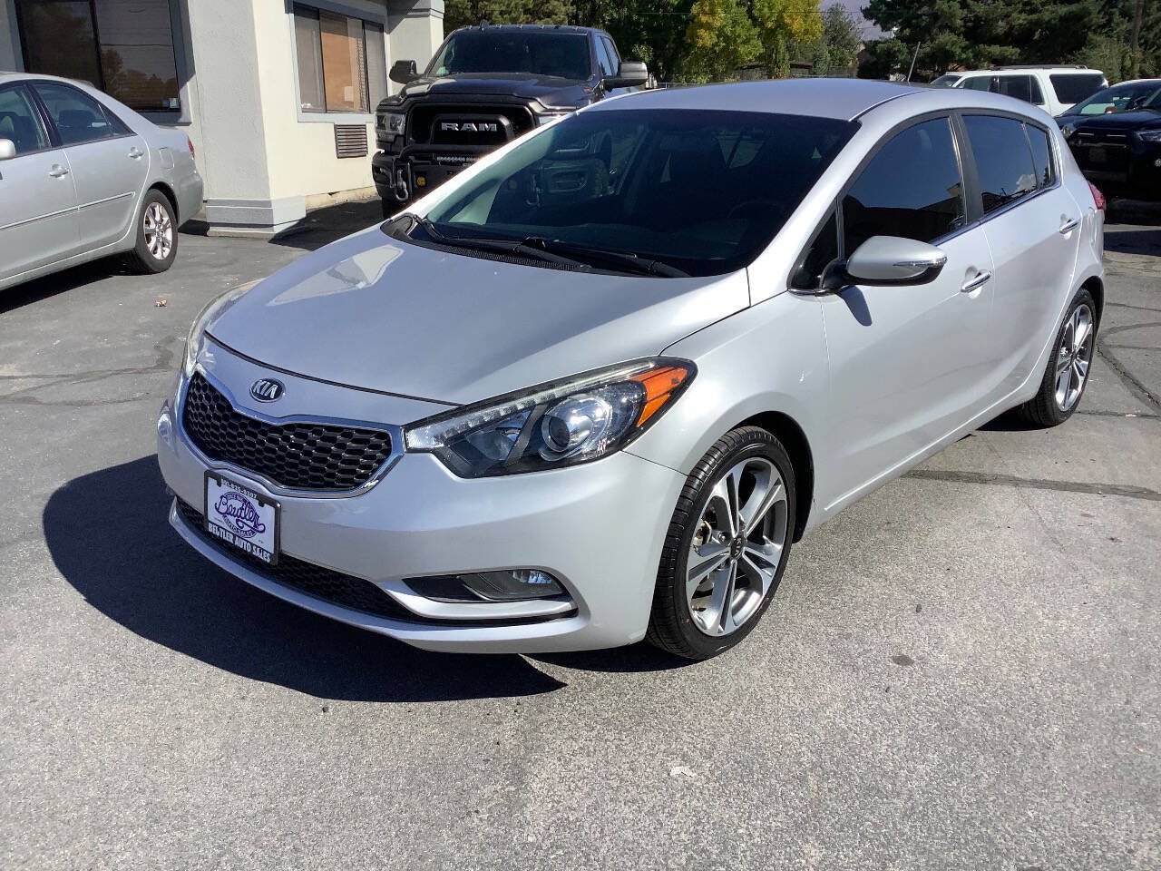 Used 2016 Kia Forte EX FWD image 2