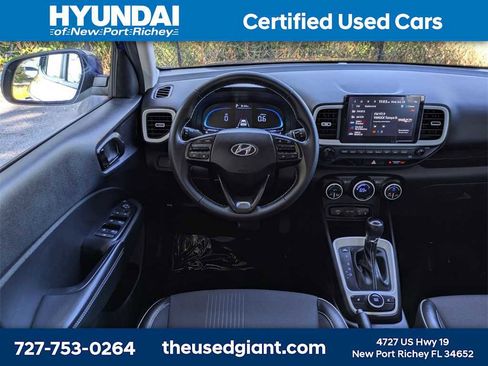 Certified 2023 Hyundai Venue Limited w/ Cargo Package image 16