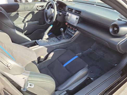 Used 2025 Subaru BRZ tS w/ Popular Package 2 image 16