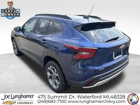 Used 2024 Chevrolet Trax LT w/ Driver Confidence Package FWD image 6