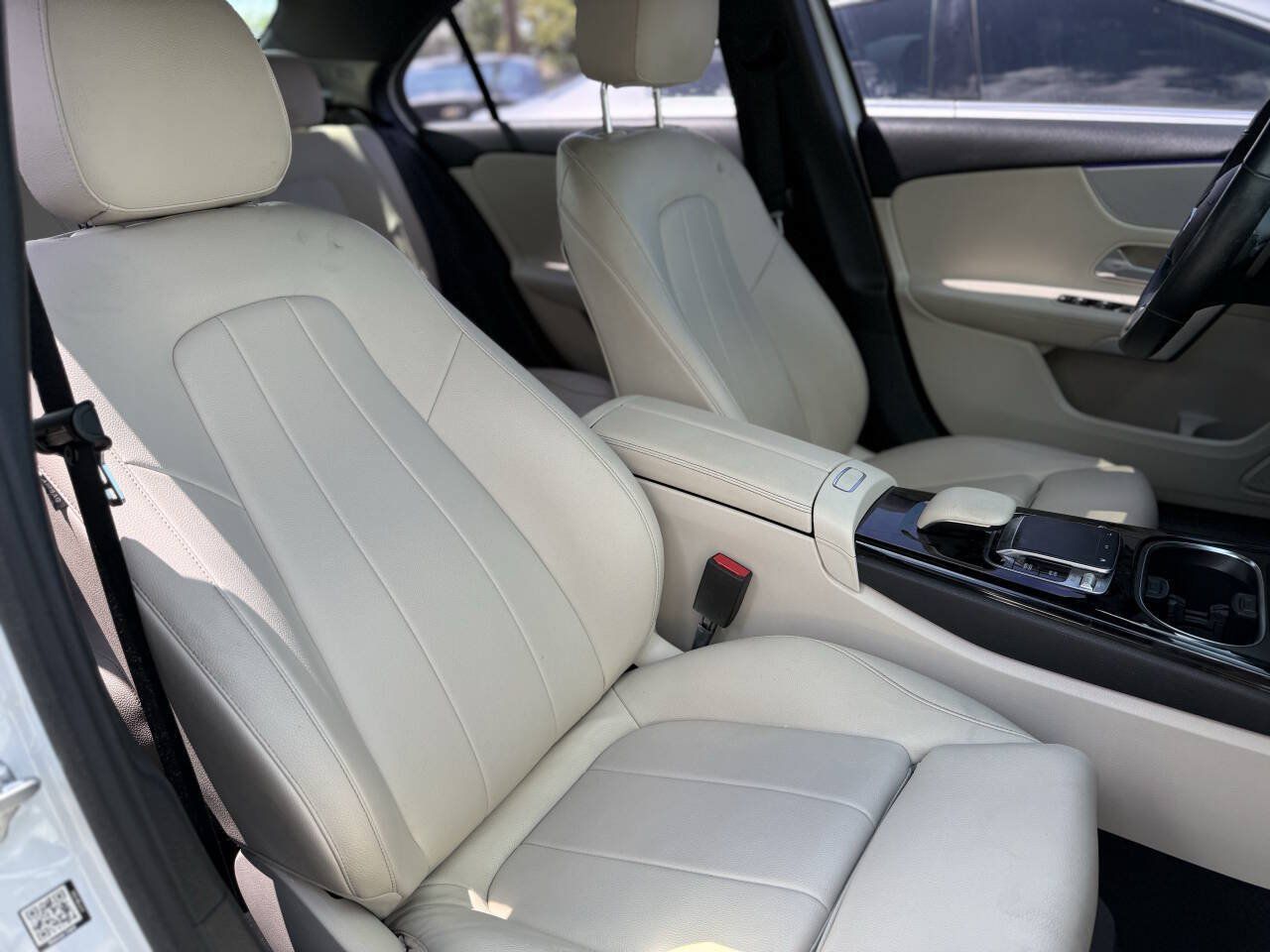 Used 2020 Mercedes-Benz A 220 w/ Premium Package image 25