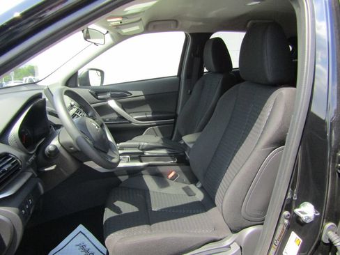 Used 2026 Mitsubishi Eclipse Cross LE AWD/4WD image 3